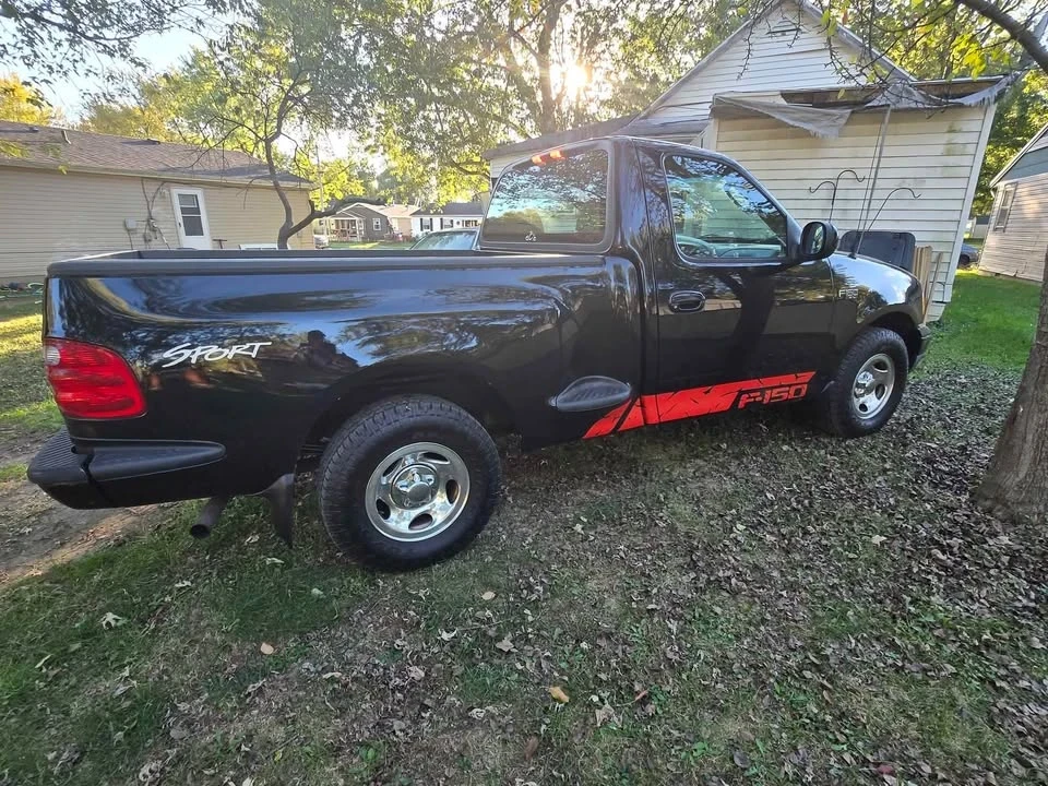 2003 Ford F-150 10th Gen - Image 2 of 16