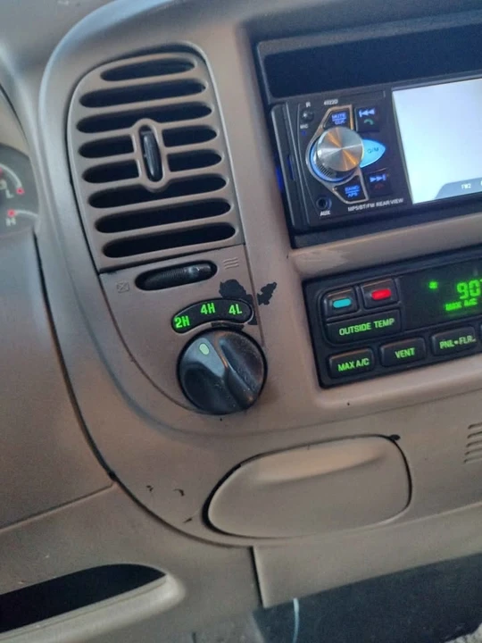 2003 Ford F-150 10th Gen - Image 13 of 15