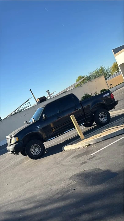 2003 Ford F-150 10th Gen - Image 2 of 16