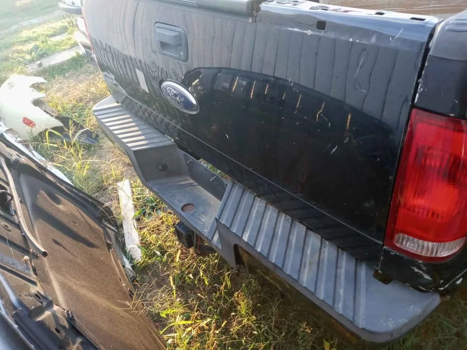 2003 Ford Super Duty 1st Gen - Image 10 of 12