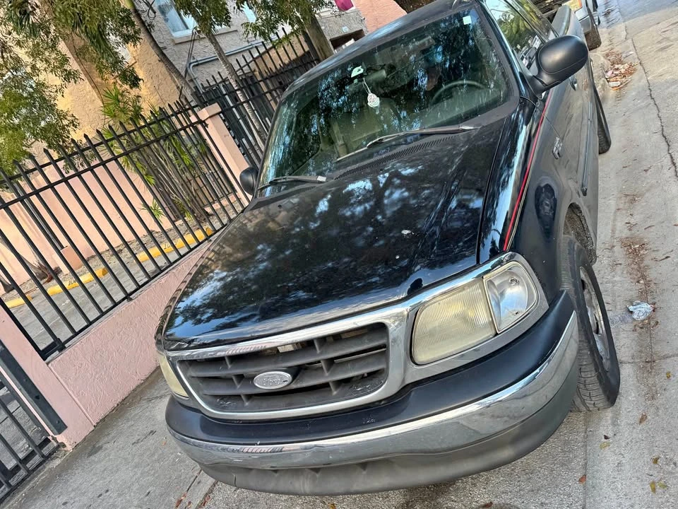 2003 Ford F-150 10th Gen - Image 1 of 7
