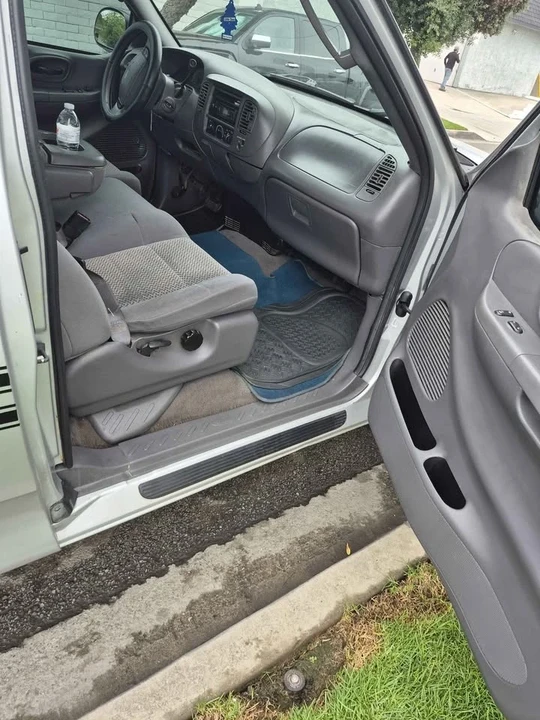 2003 Ford F-150 10th Gen - Image 8 of 10