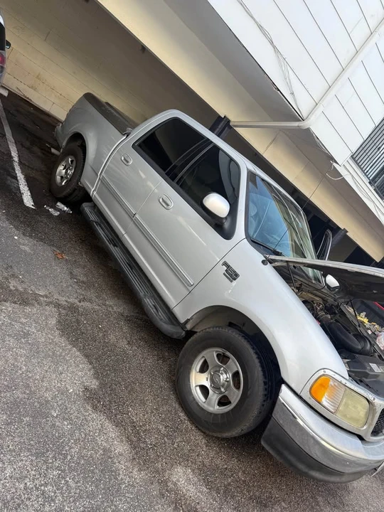 2003 Ford F-150 10th Gen - Image 3 of 5