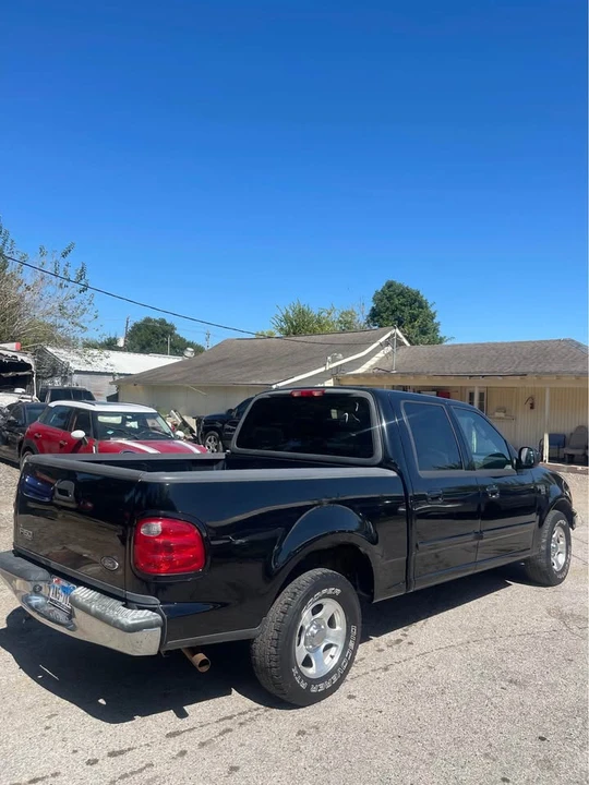 2003 Ford F-150 10th Gen - Image 2 of 12