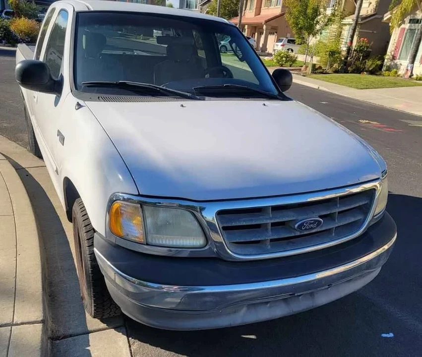 2003 Ford F-150 10th Gen - Image 2 of 8