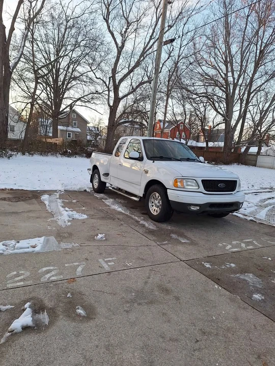 2003 Ford F-150 10th Gen - Image 5 of 9