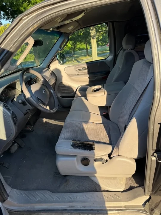 2003 Ford F-150 10th Gen - Image 9 of 12