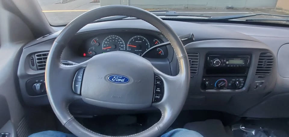 2003 Ford F-150 10th Gen - Image 9 of 10