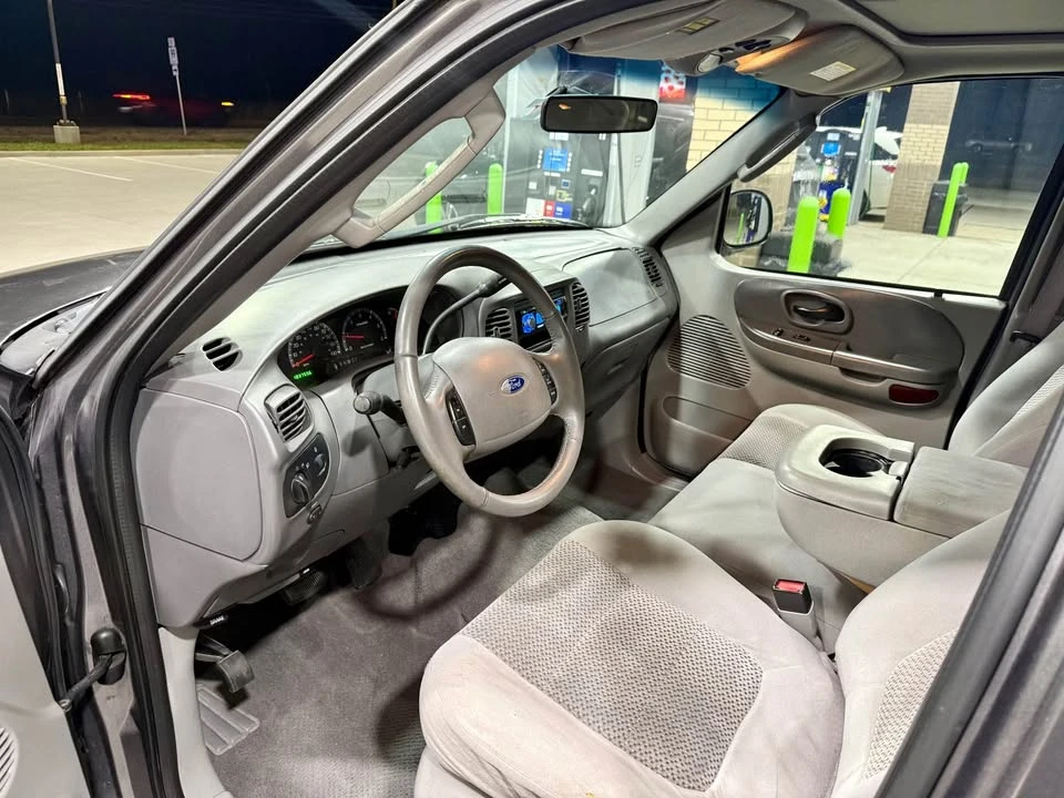 2003 Ford F-150 10th Gen - Image 2 of 12