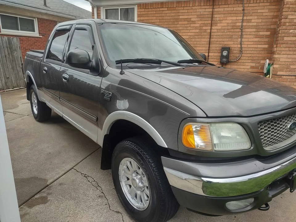 2003 Ford F-150 10th Gen - Image 2 of 18