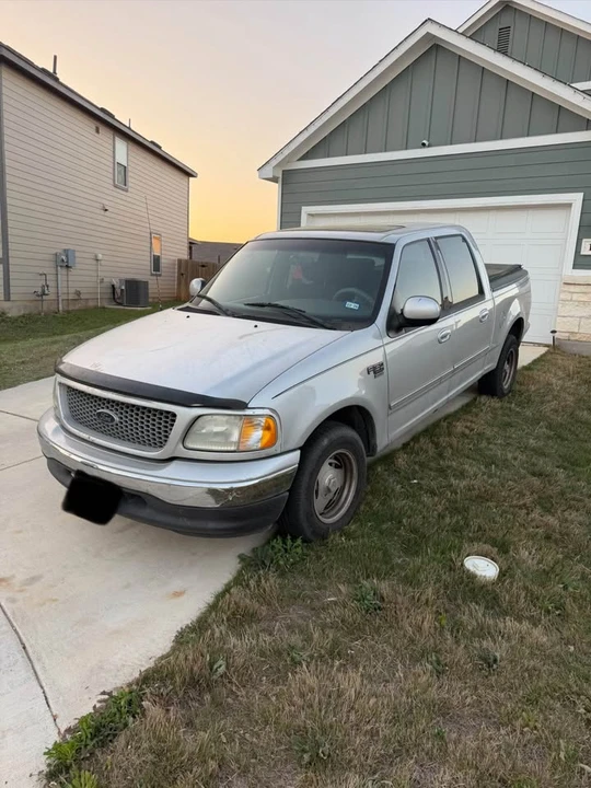 2003 Ford F-150 10th Gen - Image 2 of 10