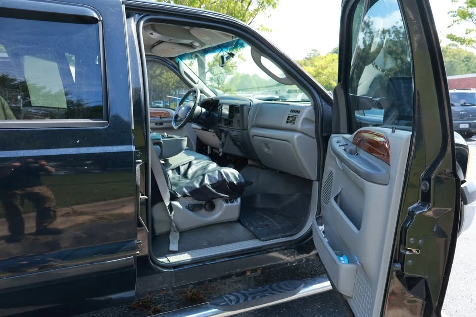 2003 Ford Super Duty 1st Gen - Image 9 of 12
