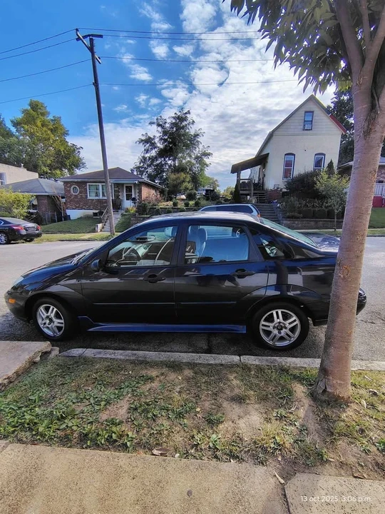 2003 Ford Focus 1st Gen - Image 2 of 5