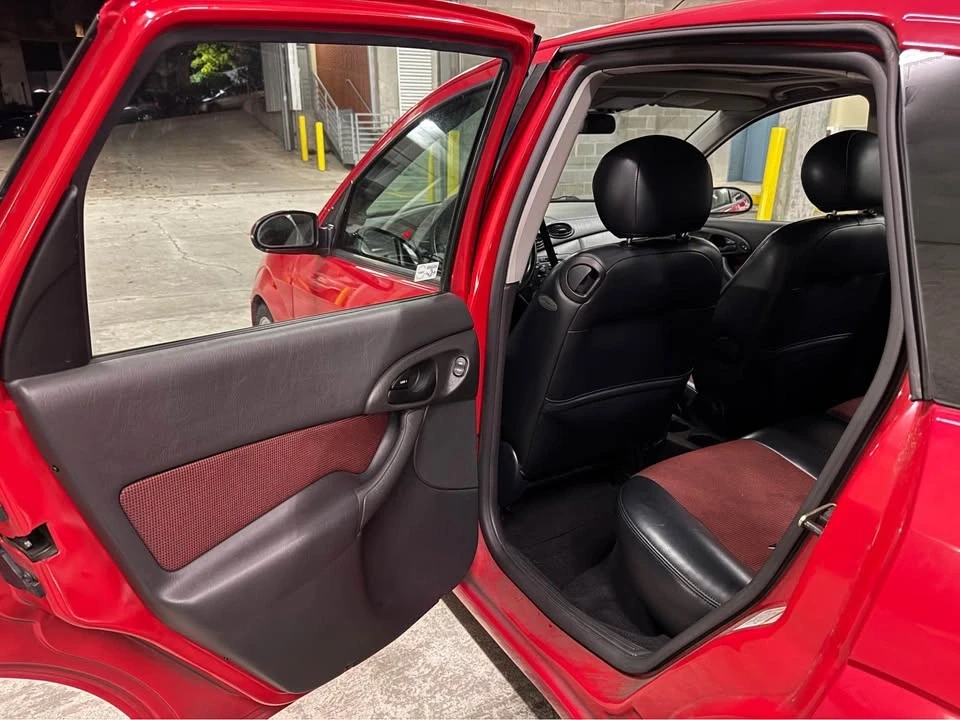 2003 Ford Focus 1st Gen - Image 2 of 2