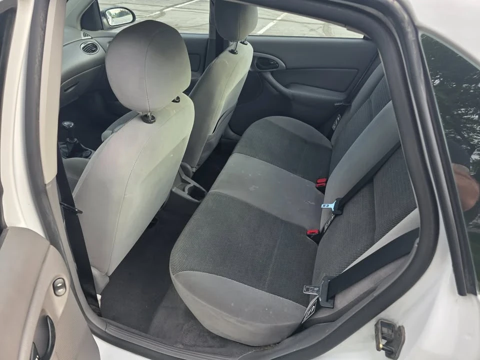 2003 Ford Focus 1st Gen - Image 6 of 12