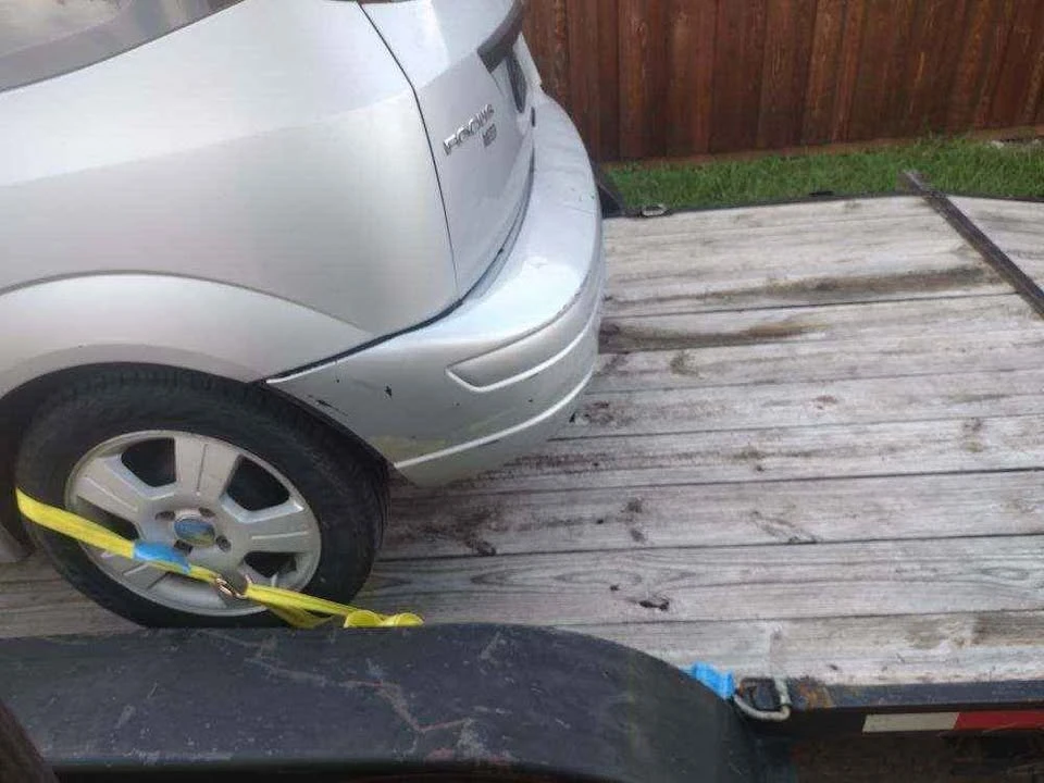 2003 Ford Focus 1st Gen - Image 16 of 16