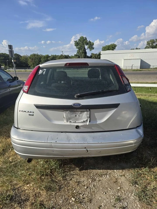 2003 Ford Focus 1st Gen - Image 2 of 16