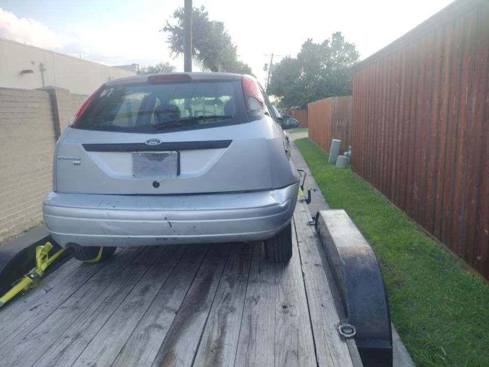 2003 Ford Focus 1st Gen - Image 13 of 16