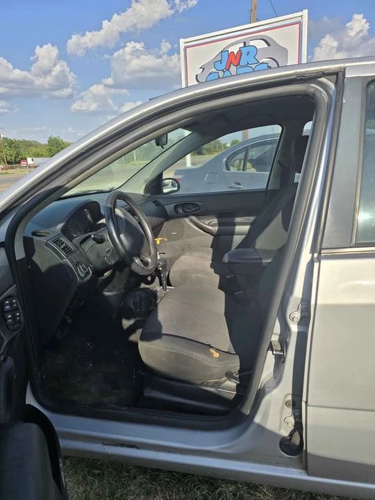 2003 Ford Focus 1st Gen - Image 6 of 16