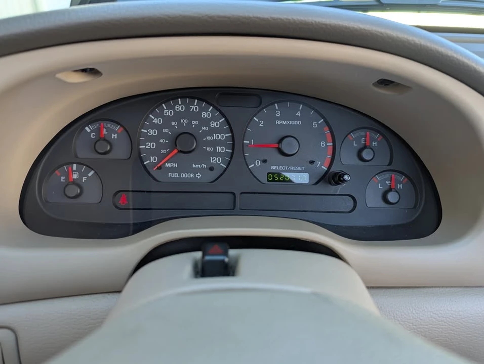 2003 Ford SN95 Mustang - Image 10 of 19