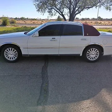 2003 Lincoln Town Car