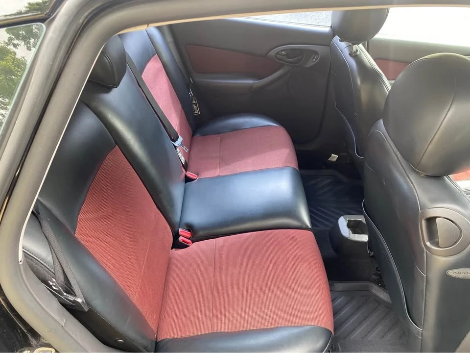 2003 Ford Focus 1st Gen - Image 10 of 18