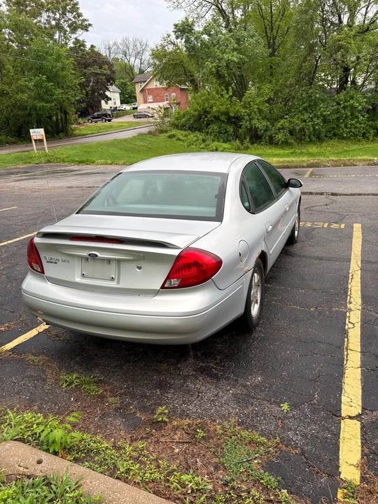 2003 Ford Taurus 4th Gen - Image 3 of 8