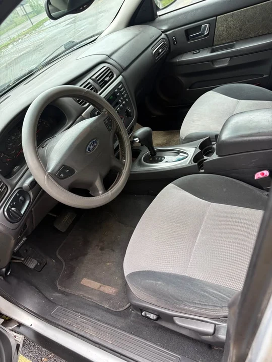2003 Ford Taurus 4th Gen - Image 6 of 8