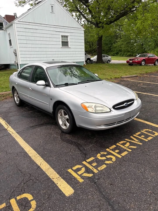 2003 Ford Taurus 4th Gen - Image 2 of 8