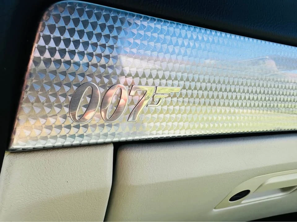 2003 Ford Thunderbird 11th Gen - Image 6 of 13