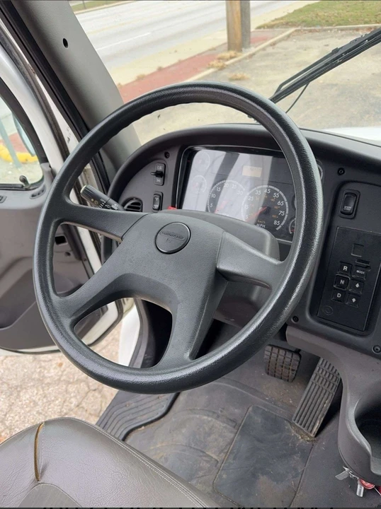 2003 Freightliner - Image 21 of 21
