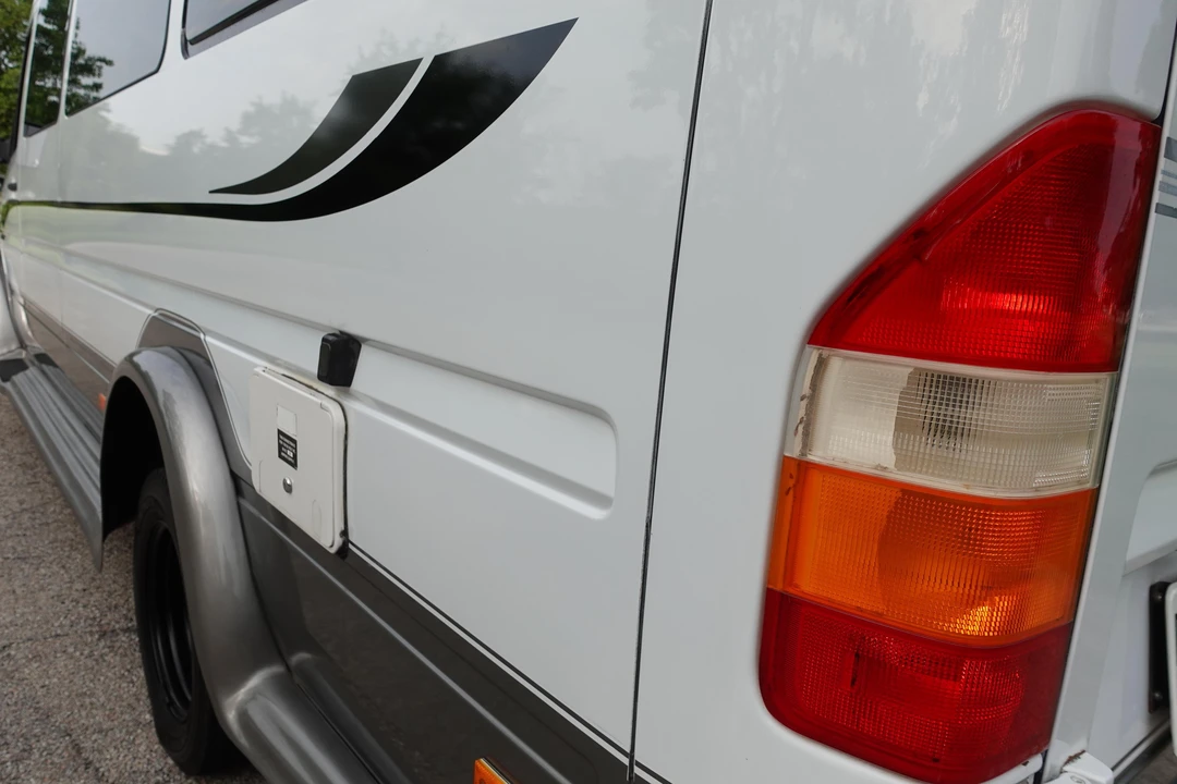 2003 Mercedes-Benz T1N Sprinter - Image 31 of 31