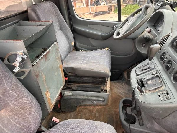 2003 Freightliner - Image 4 of 12