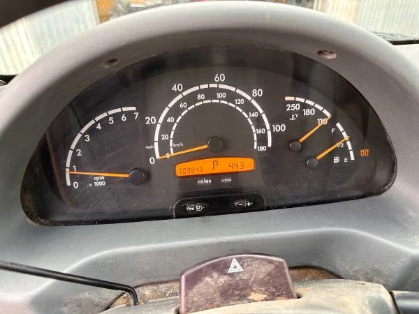 2003 Freightliner - Image 2 of 12