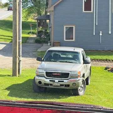 2003 GMC 1500 Club Coupe