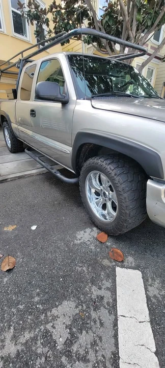 2003 GMC Sierra 2nd Gen - Image 4 of 12