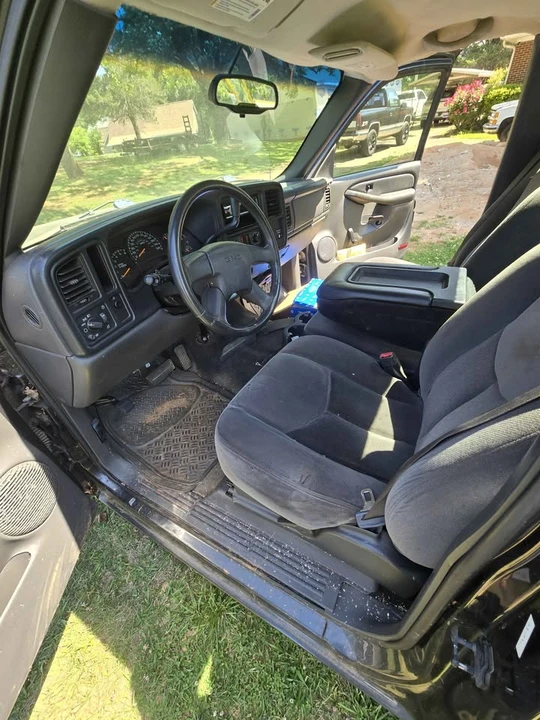 2003 GMC Sierra 2nd Gen - Image 7 of 12