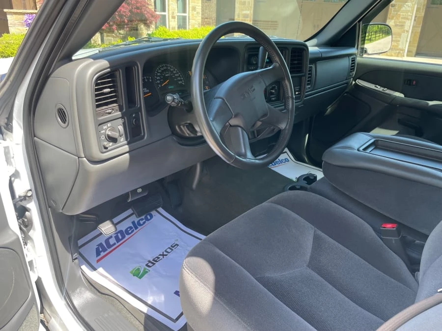 2003 GMC Sierra 2nd Gen - Image 3 of 5