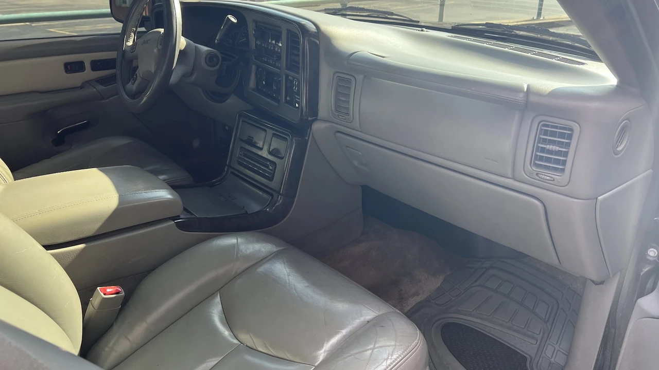 2003 GMC Sierra 2nd Gen - Image 6 of 8