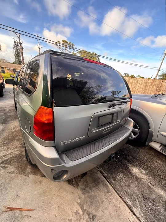 2003 GMC Envoy - Image 3 of 5