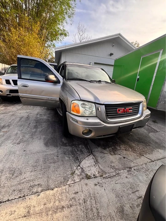 2003 GMC Envoy - Image 2 of 5