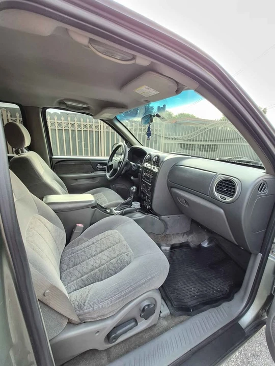 2003 GMC Envoy - Image 5 of 7