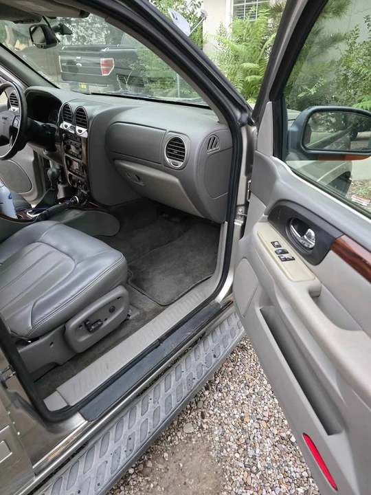 2003 GMC Envoy - Image 9 of 9
