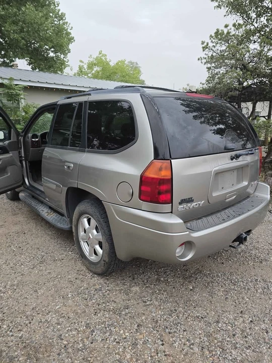 2003 GMC Envoy - Image 3 of 9