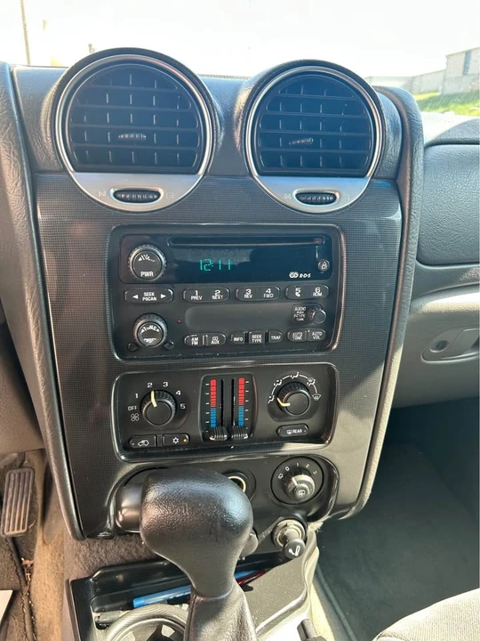 2003 GMC Envoy - Image 9 of 9