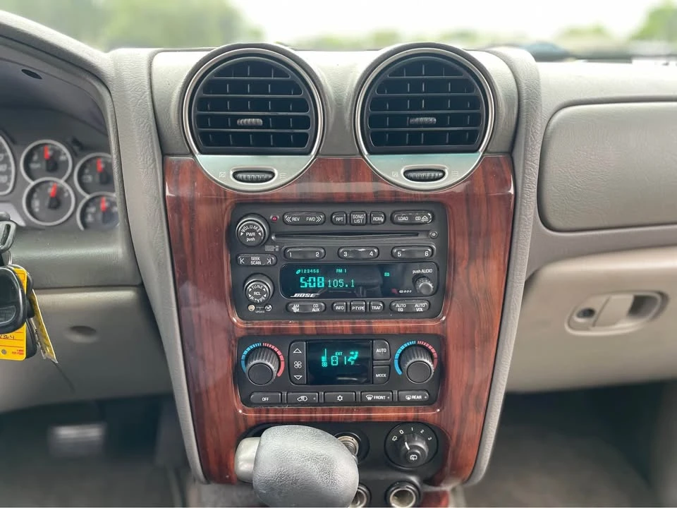 2003 GMC Envoy - Image 13 of 14