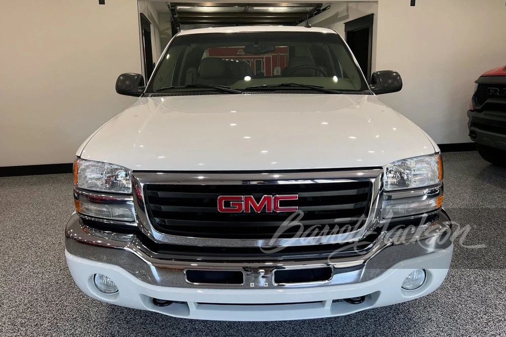 2003 GMC Sierra 2nd Gen - Image 4 of 8