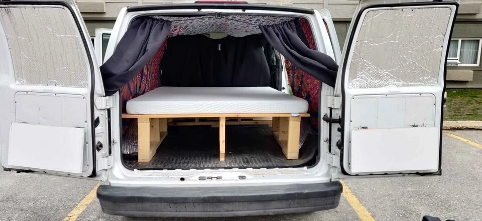 2003 GMC Savana - Image 10 of 12