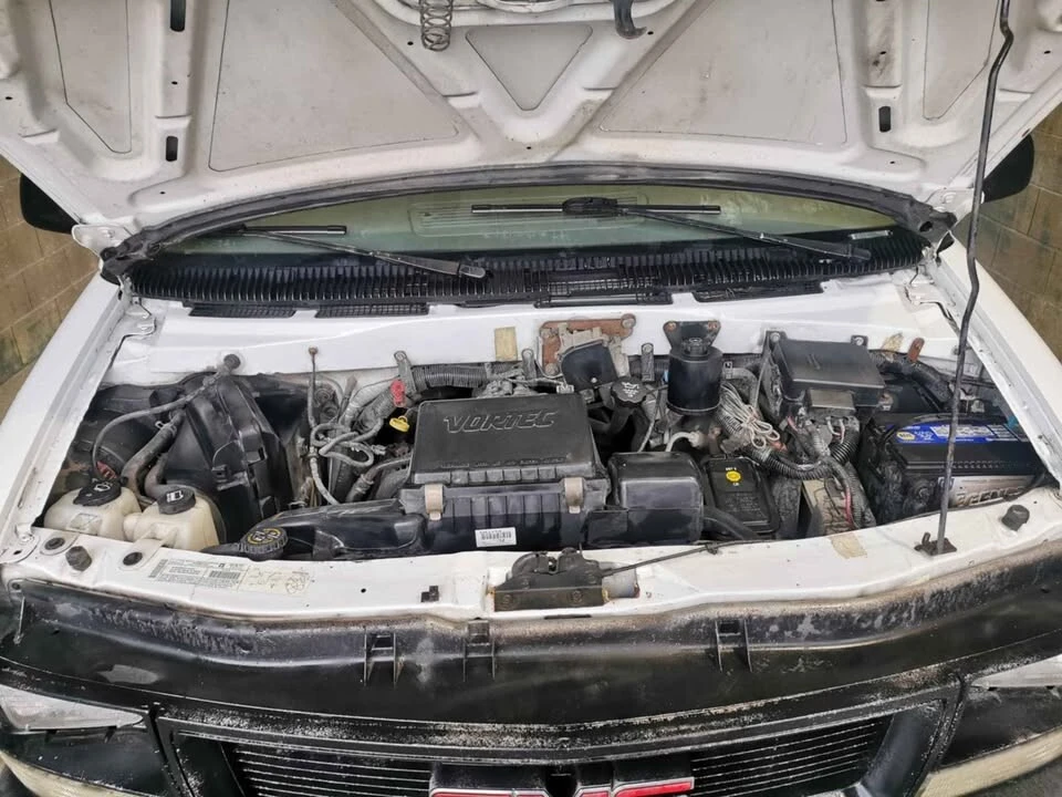 2003 GMC Savana - Image 4 of 12