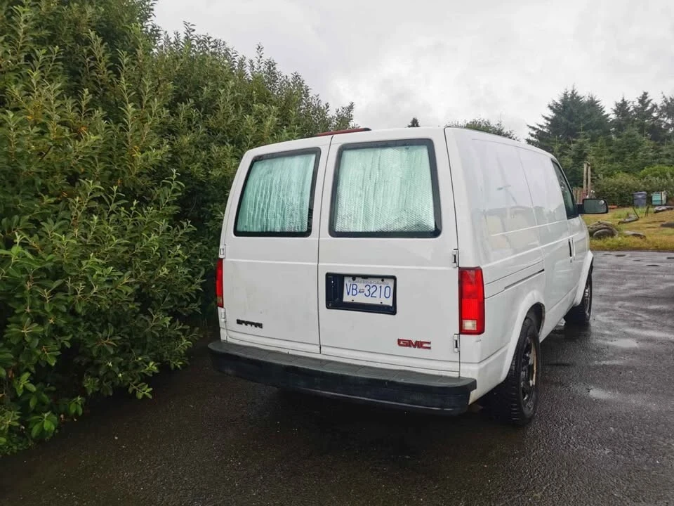 2003 GMC Savana - Image 6 of 12
